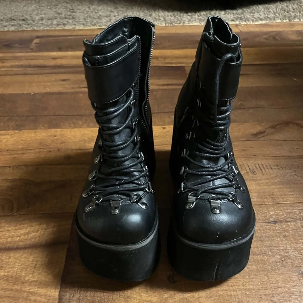 Demonia Kera ~ Women’s Size 7 ~ Black Faux Lace-Up ~ Ankle ~ Gothic Boots - Picture 9 of 16